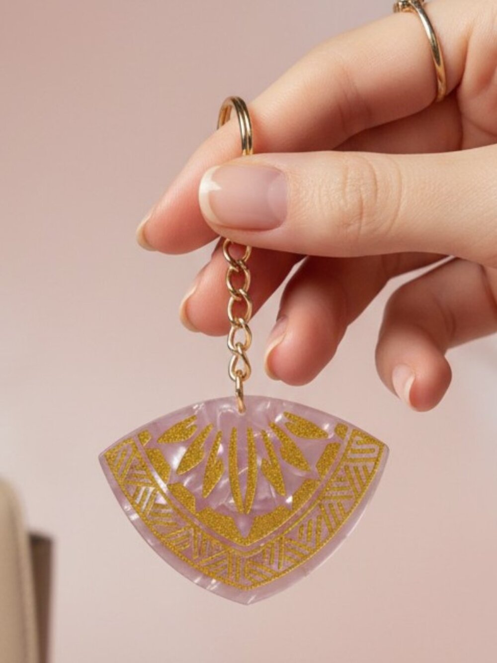 Purple Faux Tortoiseshell Fan Keychain with Polynesian Tribal Motif - Gold-Tone
